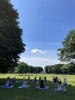 【Parkヨガ＆薬膳お弁当Lunch】素晴らしい晴れ間の中、皆さんで楽しみました！